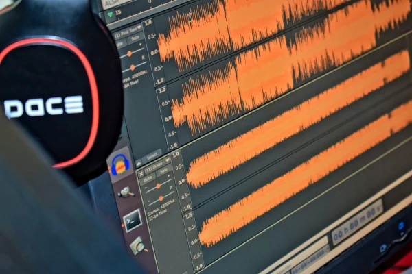 whisper multiplataforma