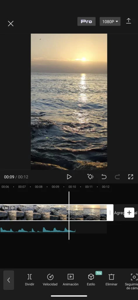 Línea de tiempo de un proyecto en CapCut